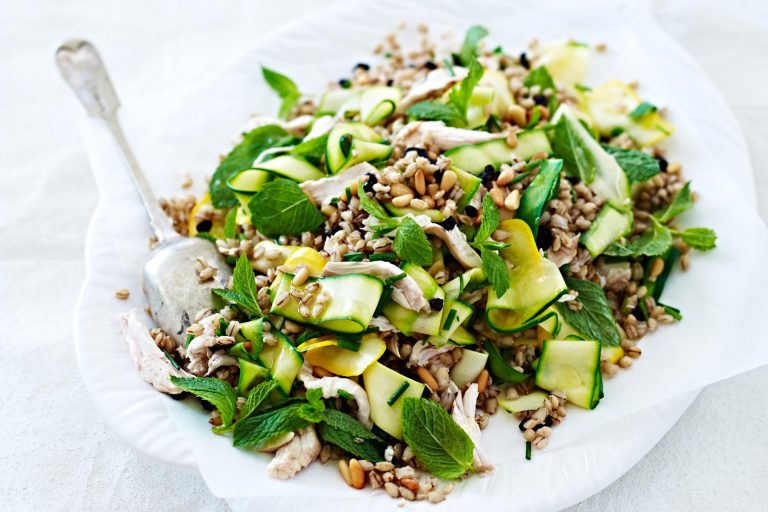 byron bay nutritionist chrissy freer poached chicken salad