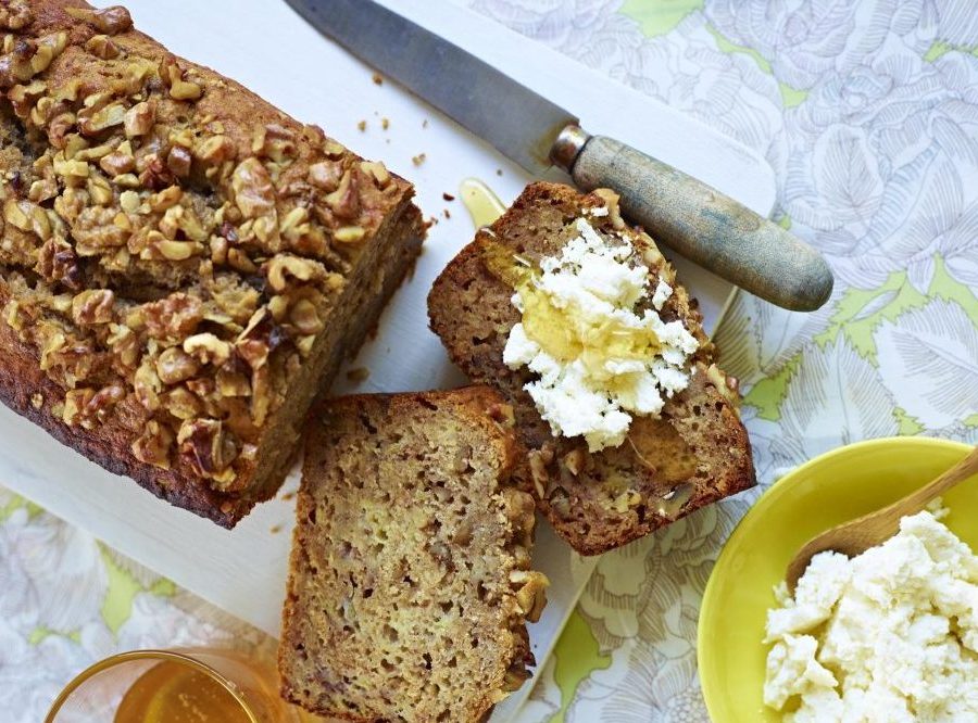 byron bay nutritionist chrissy freer warm banana bread