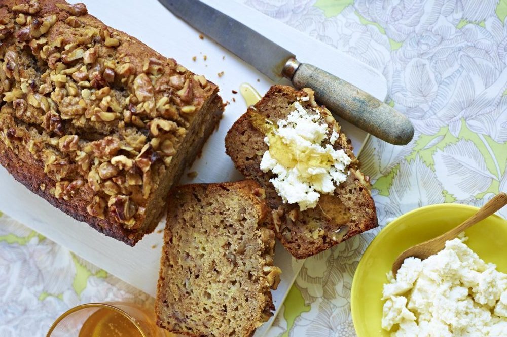 byron bay nutritionist chrissy freer warm banana bread