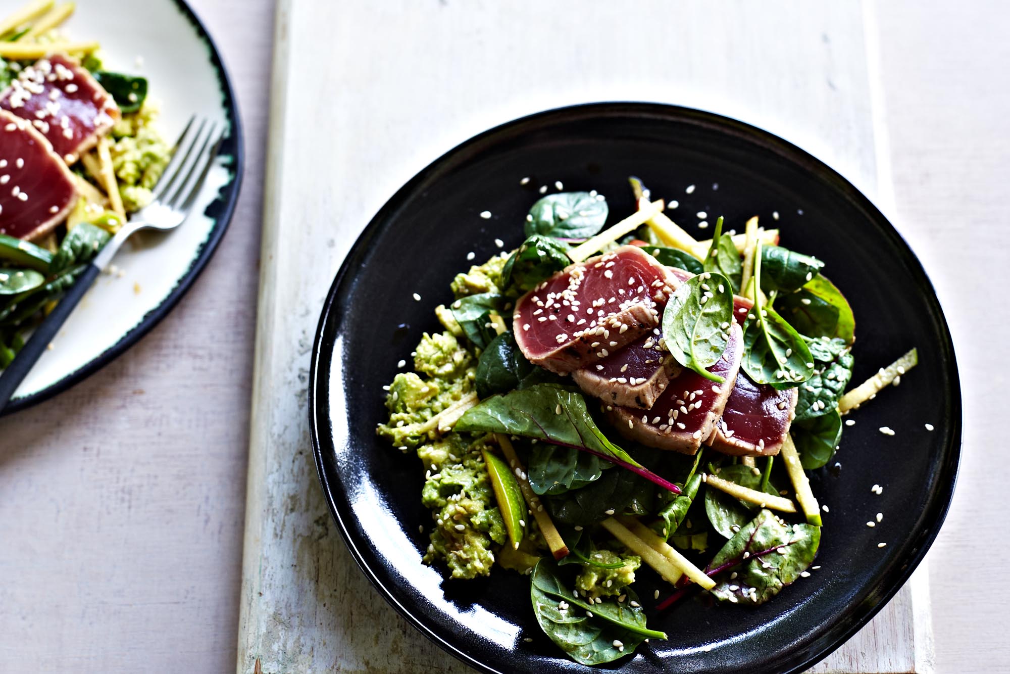 chrissy freer byron bay nutritionist tuna tataki